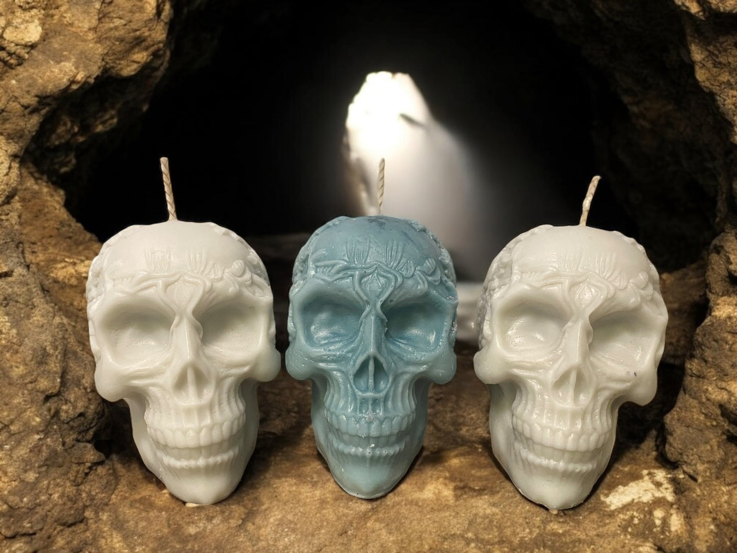 Large Leaf Skull Candle