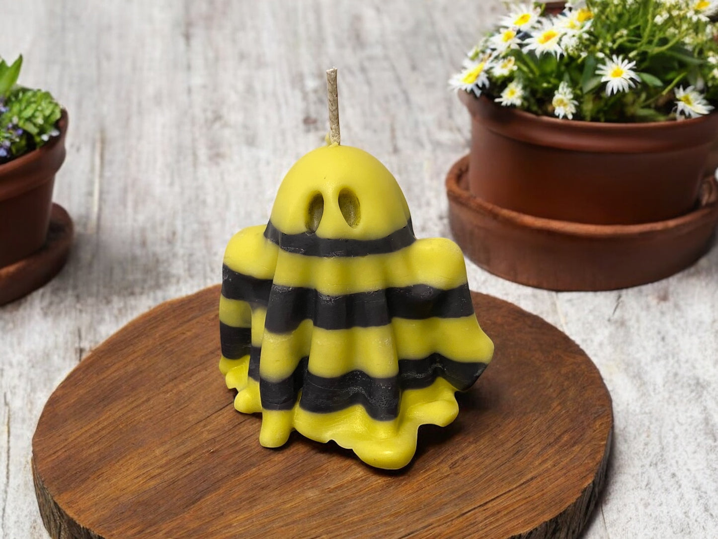 ‘Boo’ Bee Ghost Candle