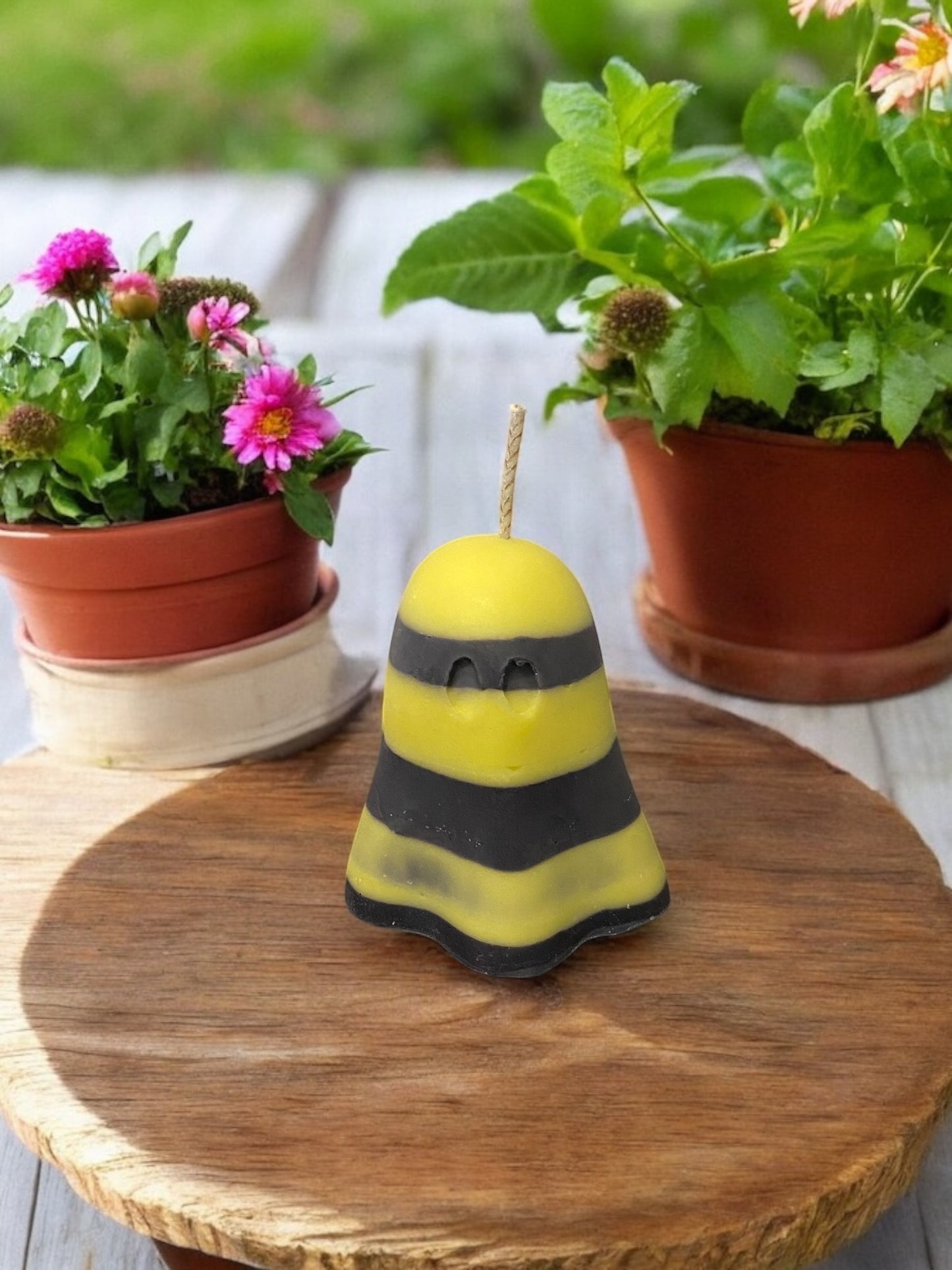 Baby Ghost-Bee Candle